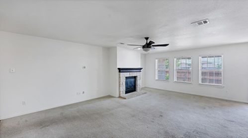 1281 Beechwood Dr, Uhland TX 78640-5718 exterior