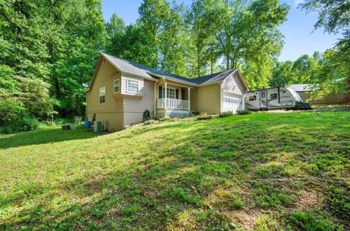 97 Hedgewood Ln, Dawsonville, GA 30534-6777