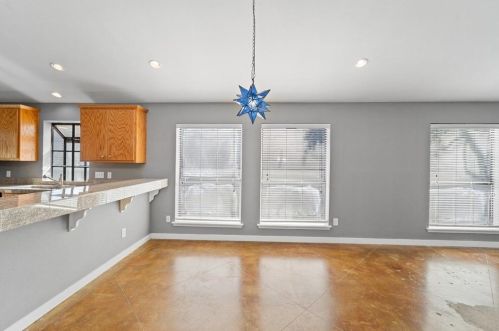 7302 Cave Holw, Austin TX  78750-8243 exterior