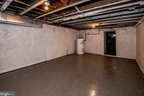 24 Ross St, Lancaster PA  17602-1940 exterior