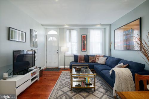 2017 Darien St, Philadelphia, PA 19122-0013