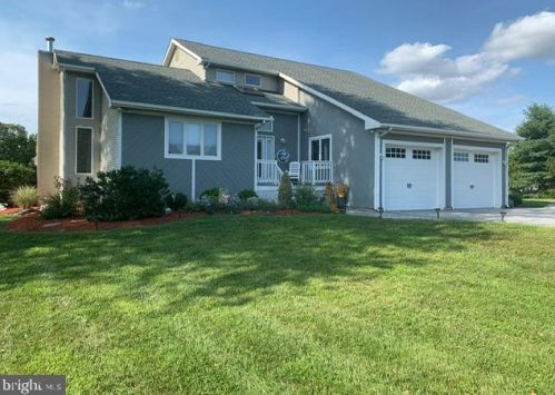 17 Marriott Dr, Lumberton Township, NJ 08048-5235