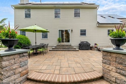 4 Morgan Ct, Dover NJ  07869-1445 exterior
