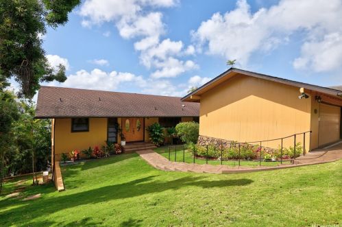 5243 Poola St, Honolulu HI  96821-1554 exterior