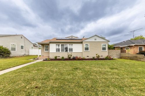 818 9th Ave, Upland CA  91786-4001 exterior