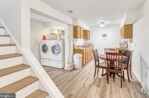 12125 Darnley Rd, Woodbridge VA  22192-6615 exterior