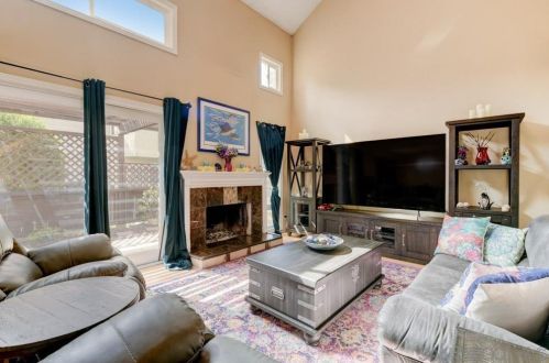 23808 Green Haven Ln, Ramona, CA 92065-4329