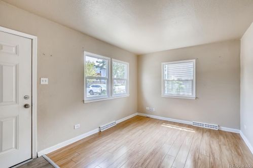 1867 St Paul St, Denver, CO 80210
