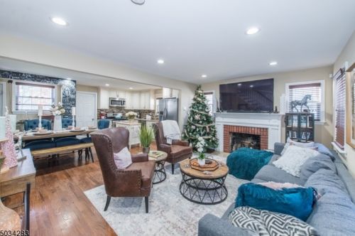 380 Vermont Ave, Irvington, NJ 07111-2506