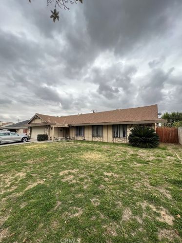 251 Mariana St, Rialto, CA 92376-2823