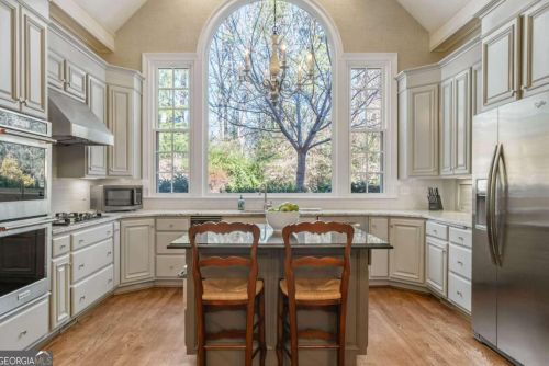 7660 Ball Mill Rd, Atlanta GA  30350-4406 exterior