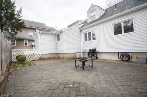 208 Totowa Rd, Paterson NJ 07512-2071 exterior