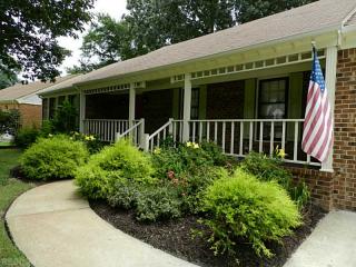 501 Linkenborough Dr, Chesapeake, VA 23322-9147