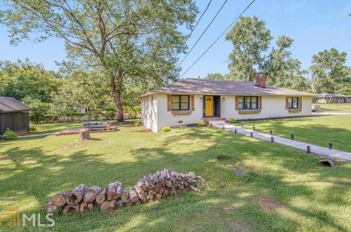 1 Duchess Dr, Newnan, GA 30263-5554