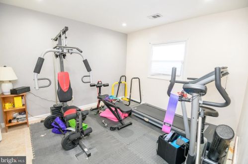 1009 Rosemere Ave, Silver Spring MD 20904-3007 exterior