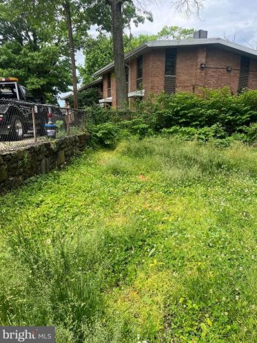 5982 20 St, Philadelphia PA 19138-2447 exterior