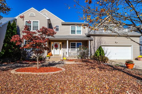 731 Fairview Ln, Lacey, NJ 08731-4966