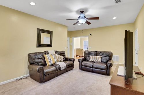 201 Bowen Cir, Atlanta GA  30315-2603 exterior