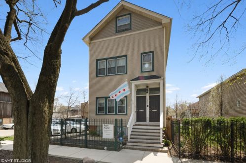 1301 Nelson St, Chicago, IL 60657-4215