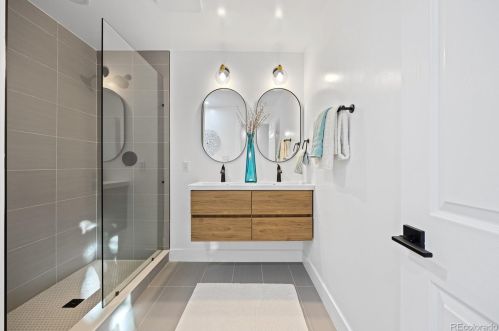 7330 Syracuse Ct, Englewood CO  80112-1749 exterior