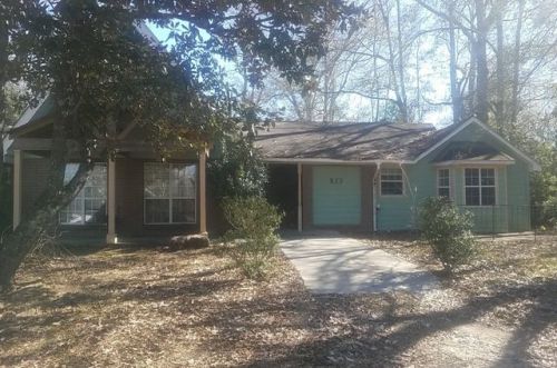 533 Iowa St, Whites Crossing, MS 39577-2834