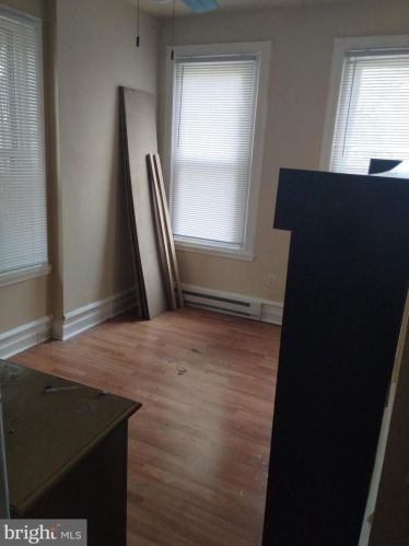 2851 9th St, Philadelphia PA  19133-2043 exterior