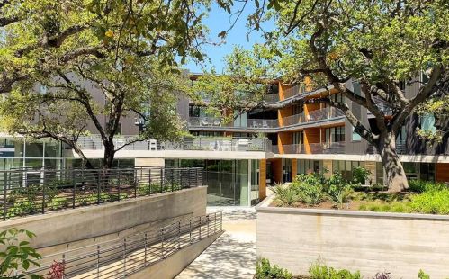 900 1st St, Austin TX  78704-1649 exterior