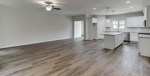 601 Lakeview Bnd Cir, Jefferson GA  30549-7061 exterior