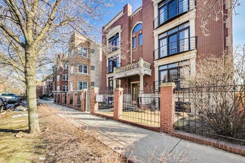2339 Rice St, Chicago, IL 60622-4752