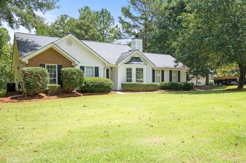10 Richmond Pl, Newnan, GA 30265-3803