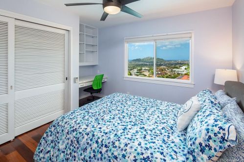 1596 Ihiloa Loop, Honolulu HI  96821-1347 exterior