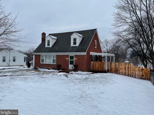 6204 Blue Bird Ave, Harrisburg, PA 17112-2311