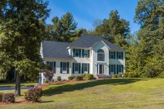 2 Coachman Rd, Windham, NH 03087-1677