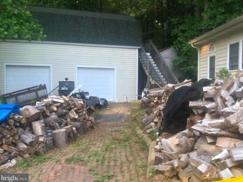 2890 Spg Lk Dr, Davidsonville MD 21035-1230 exterior