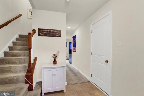 34 Ctr St, Hanover PA 17331-2828 exterior