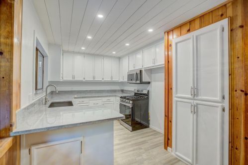 27985 Manzanita Trl, Cape Horn, CA 95713-9437