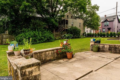 59 East St, Carlisle PA  17013-2505 exterior