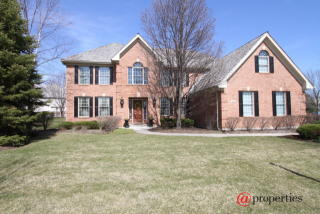 1404 Vineyard Ln, Green Oaks, IL 60048-5330