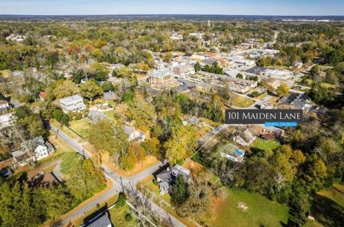 101 Maiden Ln, Mayfield, GA 31087-1919
