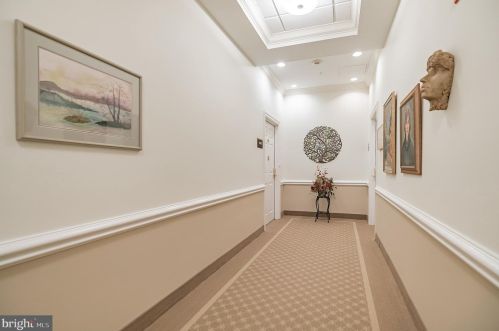 2042 Windrow Dr, Princeton, NJ 08540-5023