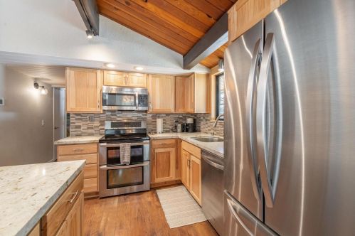 10425 Martis Valley Rd, Truckee CA  96161-2015 exterior