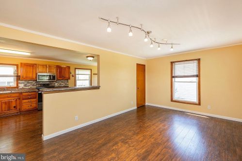 250 Rockingham Dr, Harrisonburg, VA 22802-2119