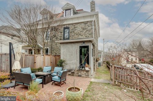 301 Gravers Ln, Philadelphia PA 19118-2802 exterior