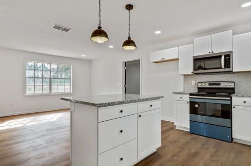 101 Stroud Dr, Mableton, GA 30126-4425