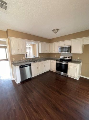 1745 Northview, Carrollton TX  75007-3046 exterior