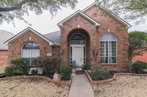 9720 Wolf Creek Dr, Irving, TX 75063-5032