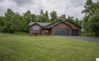 4863 Oak Ridge Dr, Duluth, MN 55811-1737