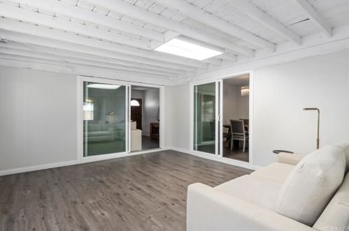 22631 Hickory Ave, Torrance CA  90505-2945 exterior
