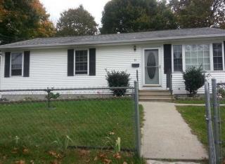 81 Luna St, Providence, RI 02904-2434