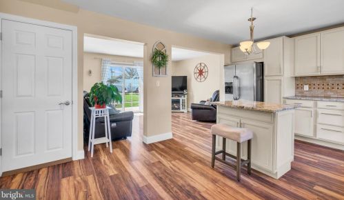 33 Cumberland Ave, Trenton NJ 08618-5413 exterior